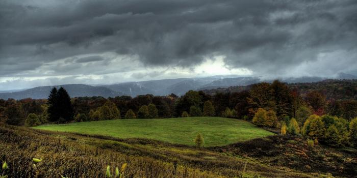 2560x1600 Dark clouds above the valley wallpaper - Nature wallpapers - #42097