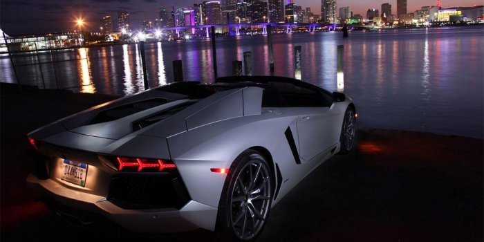 1440x900 Luxury Car Wallpapers