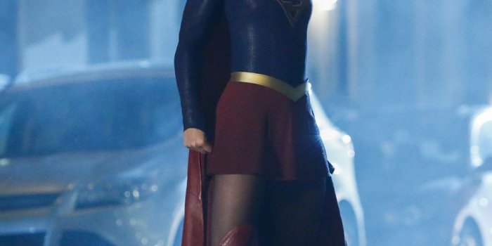950x1534 Download 950x1534 wallpaper supergirl, tv show, 2018, iphone