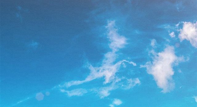640x1385 Sky Cloud Fly Blue Summer Sunny Flare iPhone X Wallpapers Free Download
