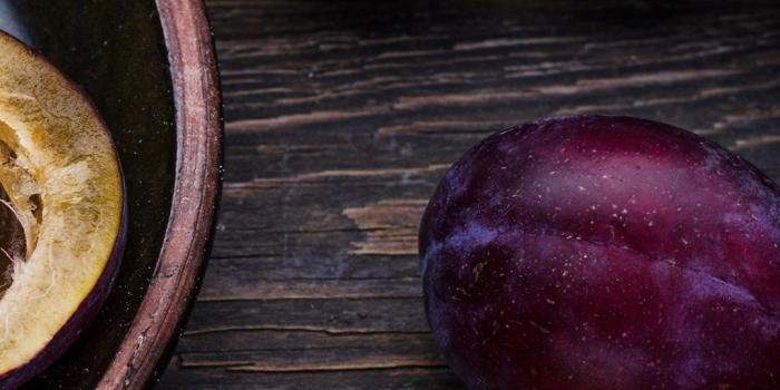 1080x1920 Plums, fruit close-up 1080x1920 iPhone 8/7/6/6S Plus wallpaper