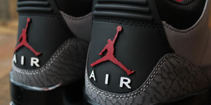 2592x1728 air jordan 4 wallpaper