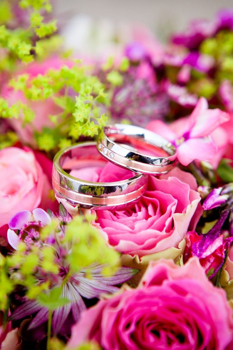 800x1200 Download wallpaper 800x1200 bouquet, rings, wedding, roses iphone 4s