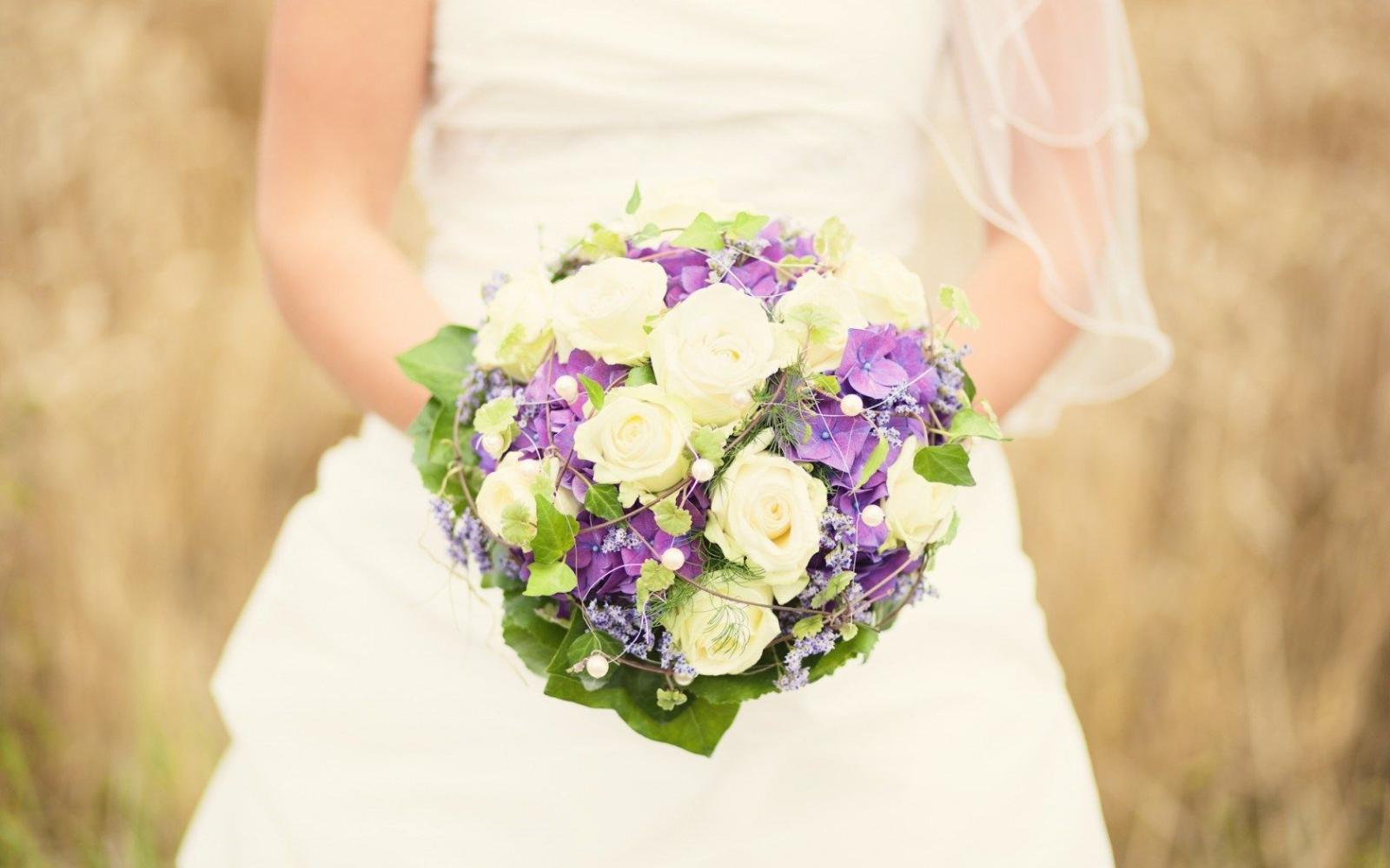 1680x1050 Wedding Flowers Sunbury-on-Thames van Wonderen Flowers Florist