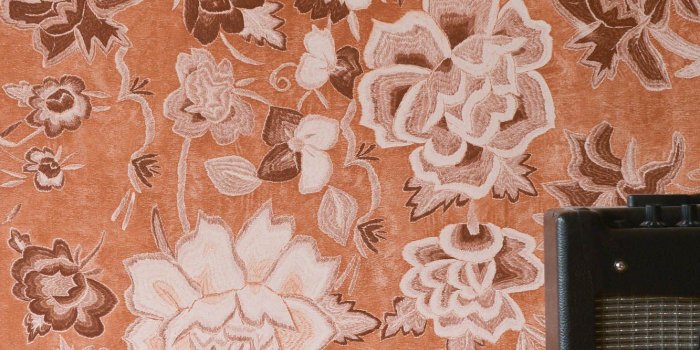 1333x2000 Copper Frida Flowers Wallpaper