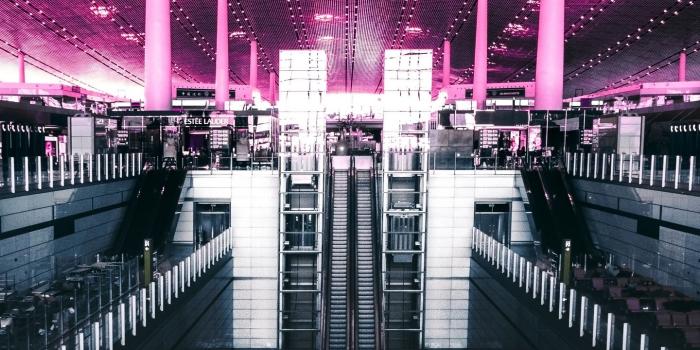 1440x2560 Download wallpaper 1440x2560 room, lights, ceiling, escalator qhd