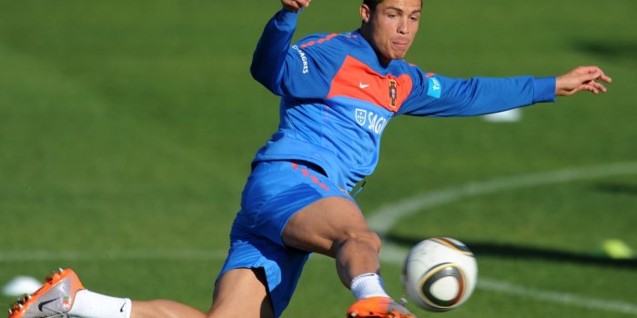 2048x1394 423641 2048x1394 cr7 hd wallpapers 1080p high quality | Other