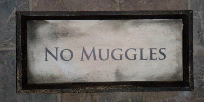 1366x768 Harry Potter And The Deathly Hallows Sign Desktop Background