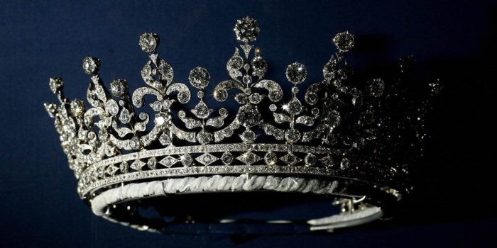 1200x744 Crown Wall Covering - Pmpresssecretariat