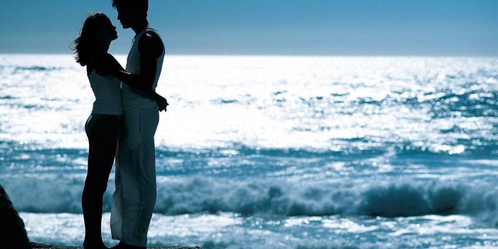 1440x900 Loving Couple Wallpapers