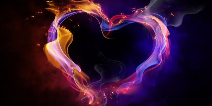 1024x768 Wallpapers Purple Hearts Heart Free Screensavers 1360x768