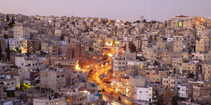 1470x1103 A stroll along Amman's famous Rainbow Street – Lonely Planet