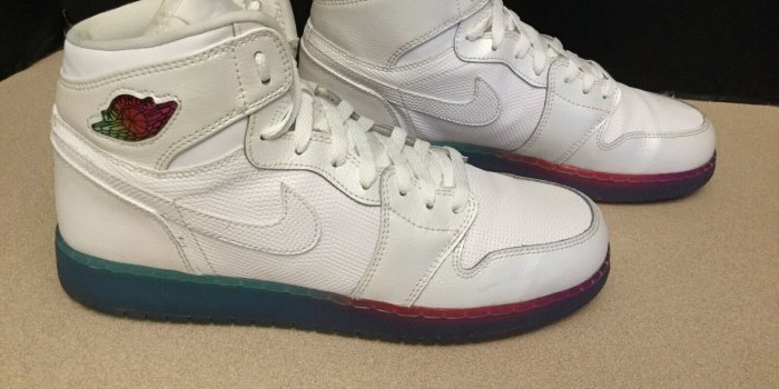 1600x1200 Mens Nike Air Jordan 1 Retro Hi Premium White Verde/Rainbow Shoes. Size 9Y.  Nice