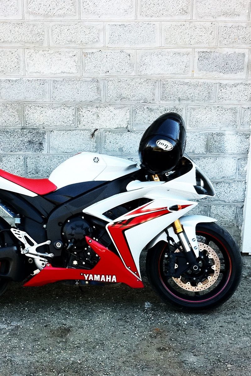 800x1200 Download wallpaper 800x1200 yamaha r1, bike, motorcycle iphone 4s/4