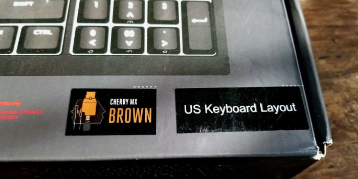 1600x900 MasterKeys Pro M Mechanical Keyboard with Intelligent White LED, Cherry MX  Brown