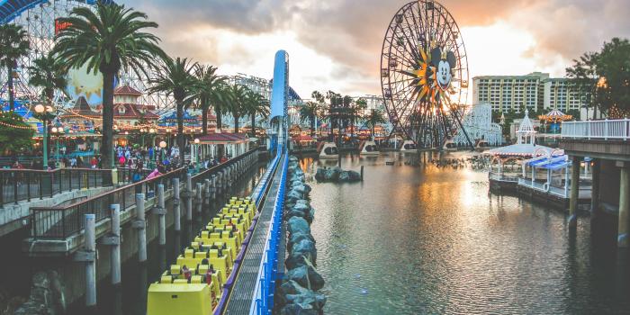 3059x2048 Spring into the new season with our latest free Disney wallpapers