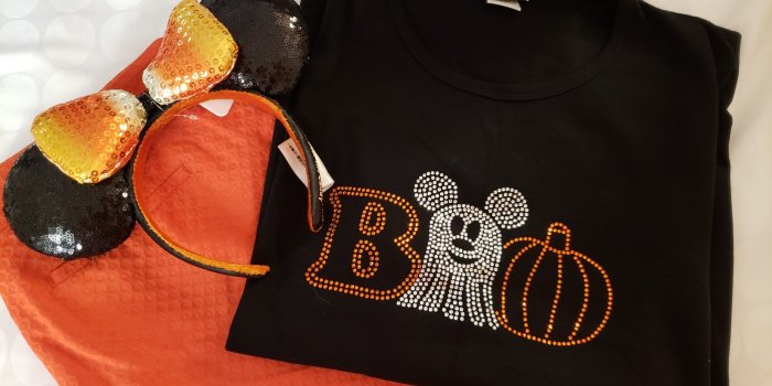 2560x1440 Bling Out With These Rhinestone Disney Halloween Tees