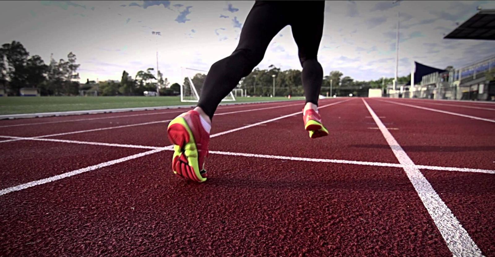 1919x999 Running Wallpaper