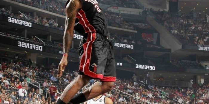 736x1098 LeBron James Heat Wallpaper Dunking High Quality Creative