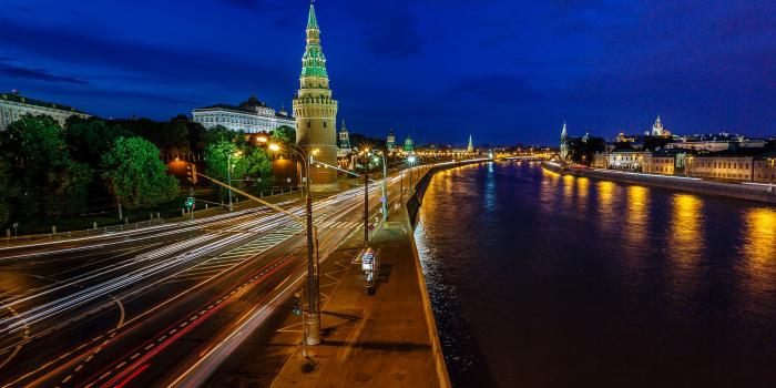 3840x2400 Moscow At Night Kremlin And Moscow River Moscow Russian Federation