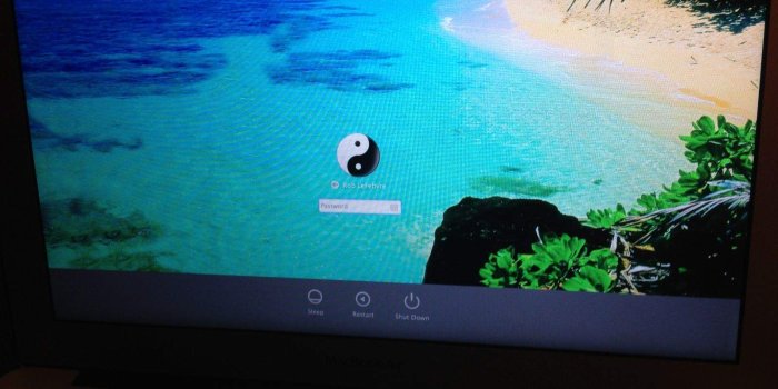 1600x1200 Prettier Than Linen: Change The Login Screen Wallpaper In OS X