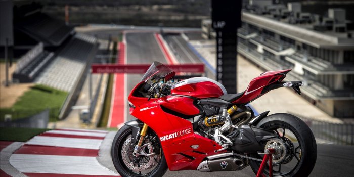 1920x1200 Panigale Ducati Motorcycle Picture HD Wallpaper | WallpaperLepi