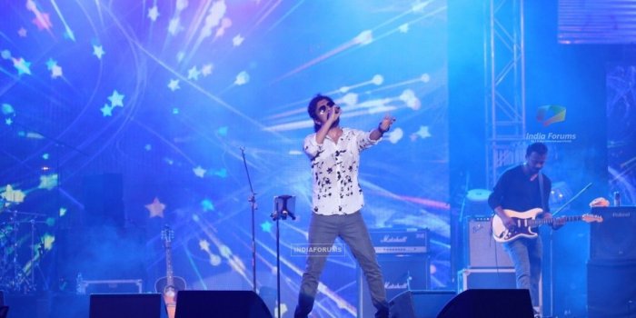 1280x1024 Wallpaper - Papon performs at 'The Magic of Indie Pop' event (413553