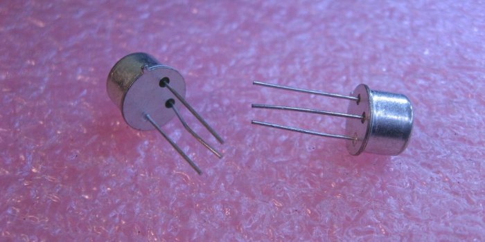 1600x1200 Electronic Components & Semiconductors 2N2905A Silicon Planar