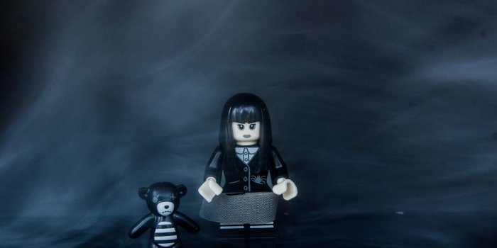 1600x1060 Lego Minifigures in the Wild: Lego Minifigure Series 12 Spooky Girl