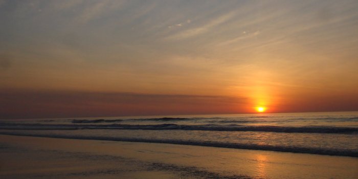 1600x1200 Early Morning Beautiful Beach Wallpaper | Beach Wallpaper Backgrounds