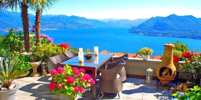 1680x1050 Beaches: Breakfast Blue Good Morning Beauty Veranda Flowers Sea