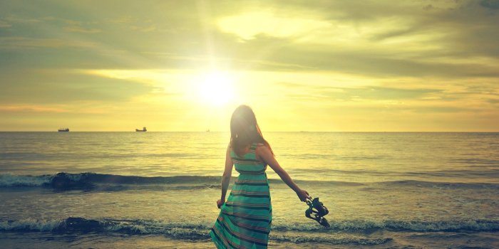 1920x1200 Morning Beach Girl HD Background wallpaper | beach | Wallpaper Better