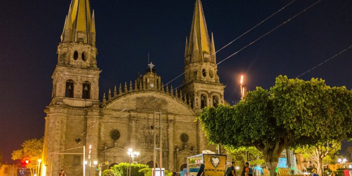 3000x2000 Night in Guadalajara - Wallpapers, backgrounds and more