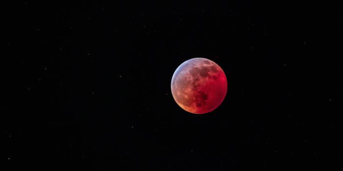 5168x2907 Super Blood Wolf Moon desktop wallpaper - Imgur