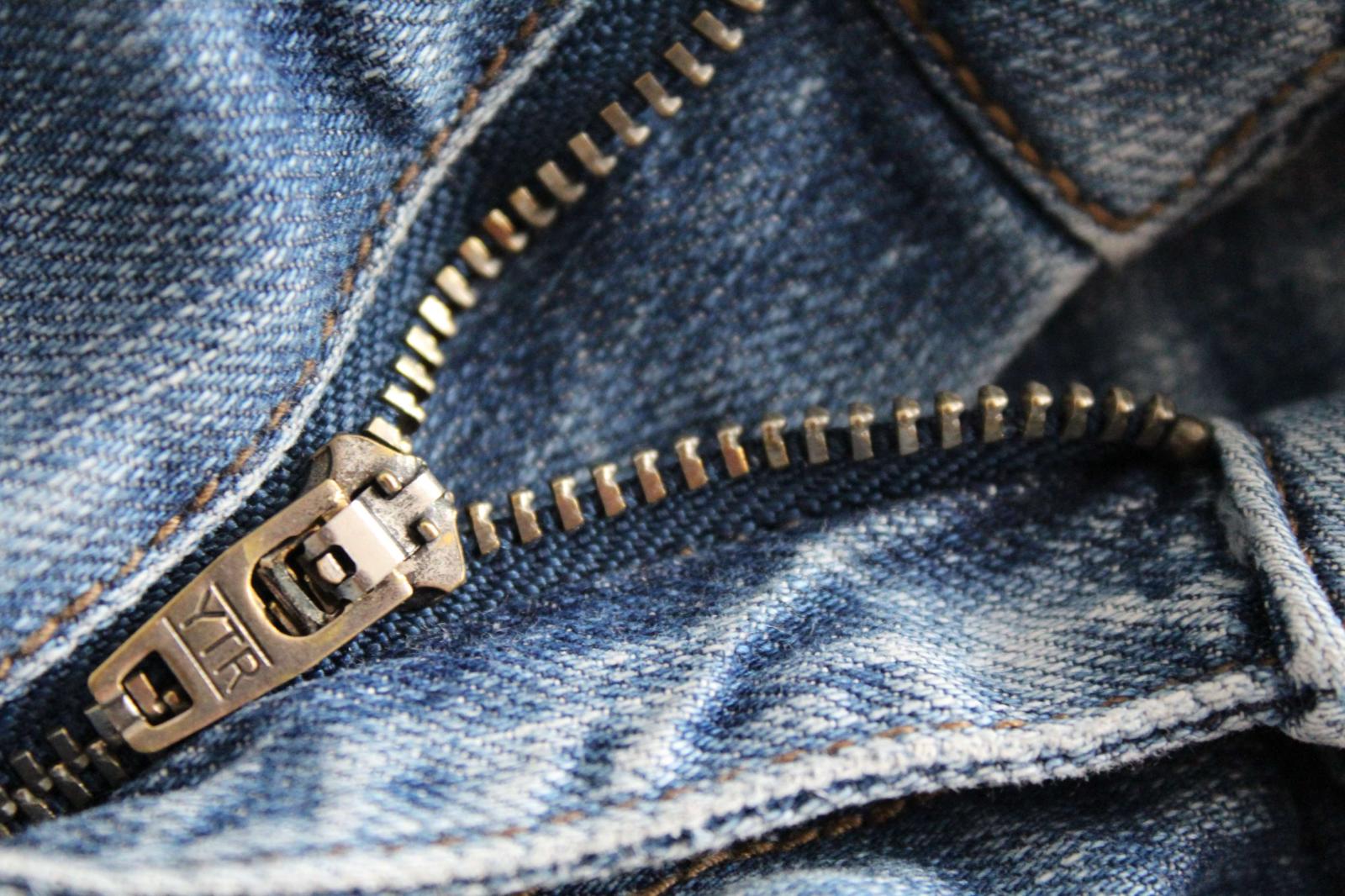 3840x2560 3104323 blogger, close up, denim, fabric, jeans, pants, pocket, word
