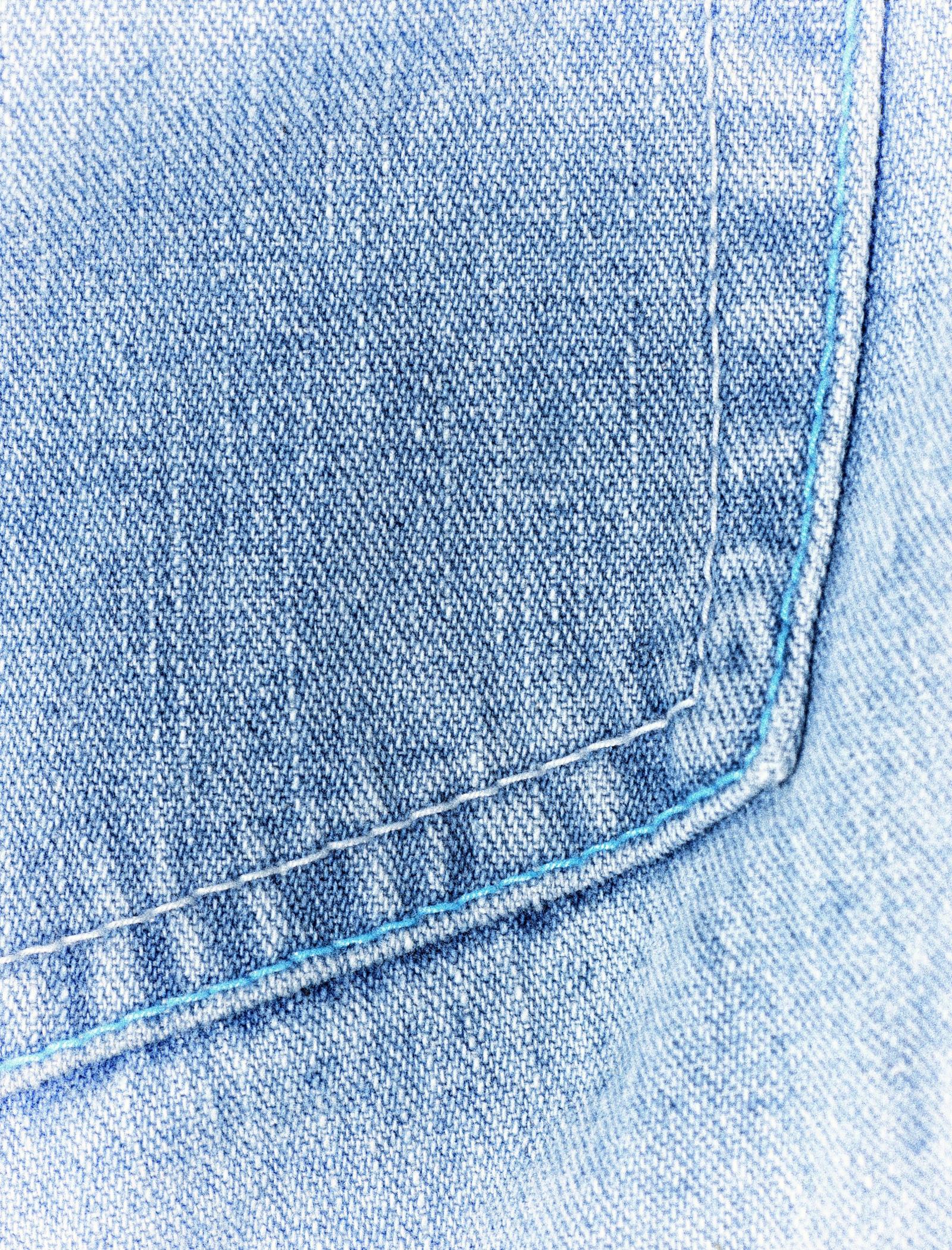 3186x4183 faded pocket of blue jeans denim texture | www.myfreetextures.com