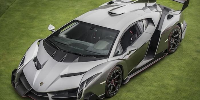 1920x1276 Wheels Wallpaper: Lamborghini Veneno on the Lawn