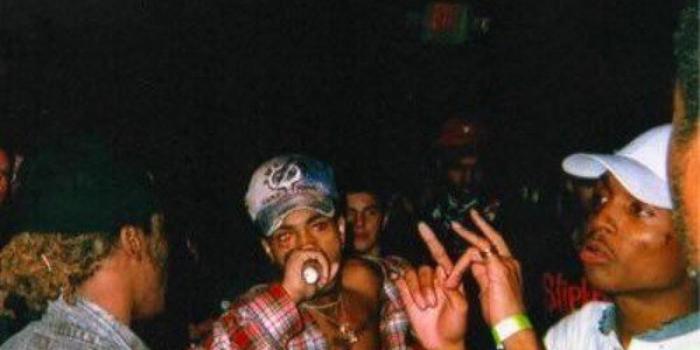 2000x2000 Can someone make a high res iPhone XS Max wallpaper of this picture