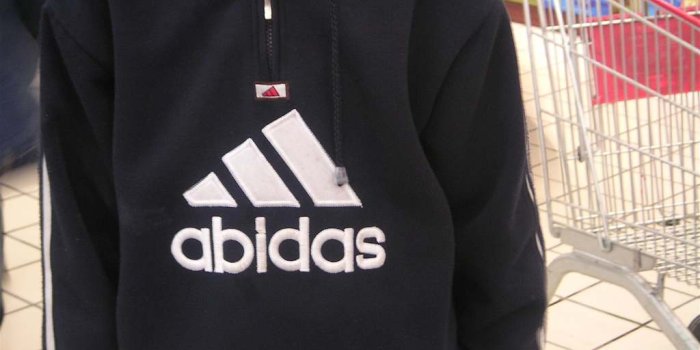 1024x768 16 Stunning China Brand Knockoff Fails | China Mike