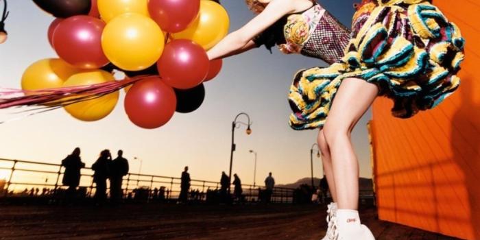 1024x768 Kylie on roller skates! - Roller Skating Wallpaper (24143703) - Fanpop