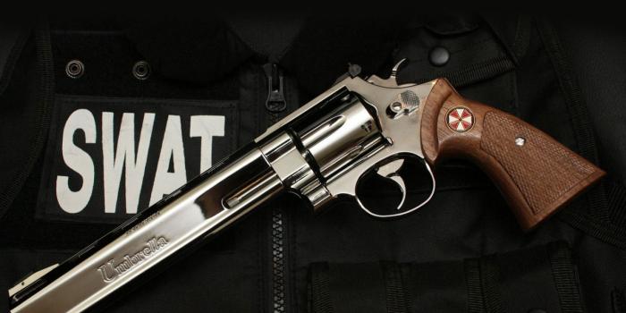 1500x1200 Gun With Bullet Proof Jacket | HD Guns Wallpapers for Mobile and Desktop