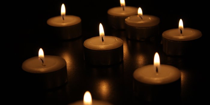 4272x2848 lighted scented candles on dark room free image | Peakpx
