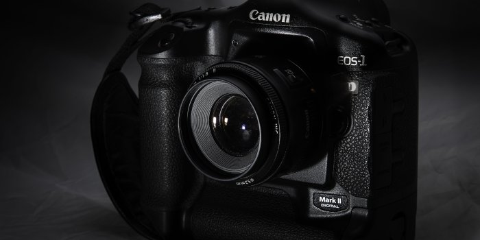 5476x3651 Download wallpaper 5476x3651 canon, camera, lens, black hd background