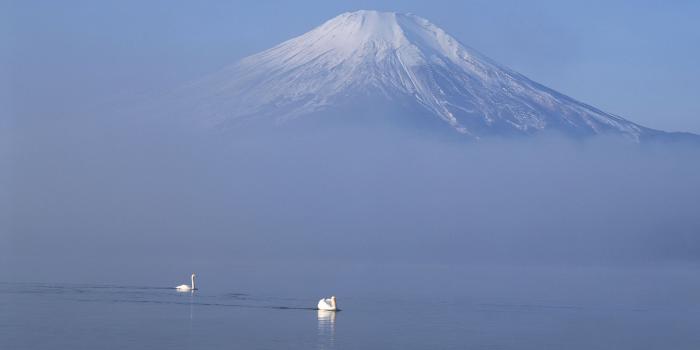 2048x1536 Mount Fuji, Horizon, Tranquillity, Lake, Stratovolcano Wallpaper for