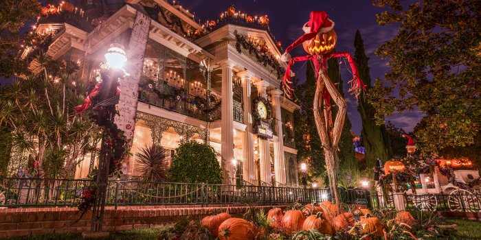 3840x2400 Images Anaheim California Disneyland USA Pumpkin Halloween 3840x2400