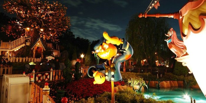 1024x768 Disneyland Halloween Photo Tour - Kooky Spooky Halloween Night