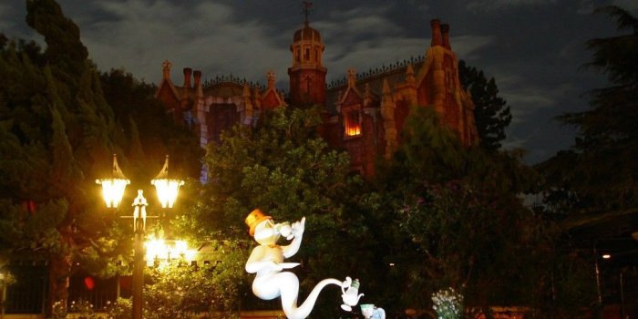 1024x768 Disneyland Halloween Photo Tour - Kooky Spooky Halloween Night