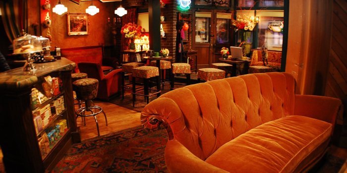 3008x2000 Friends Central Perk Wallpapers (67+ images)