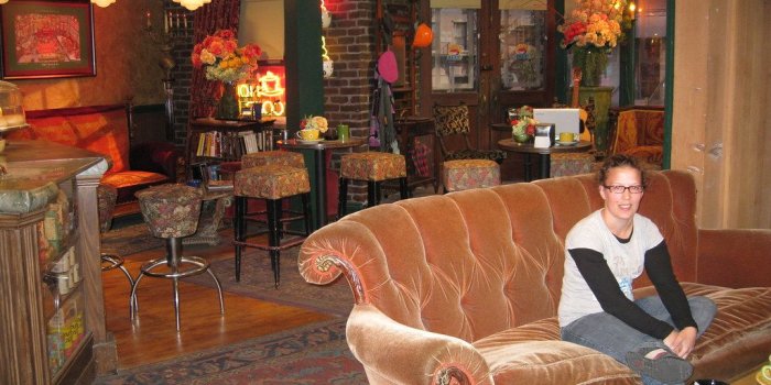 1024x768 Me on the FRIENDS couch! | Courtney Ann