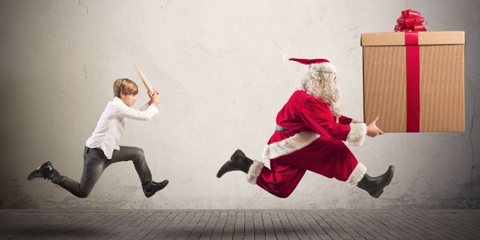 2560x1440 Wallpapers Boys Christmas Running Funny Santa Claus Gifts 2560x1440